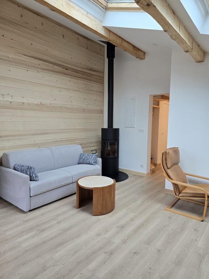 Sol LVT salon poêle à bois