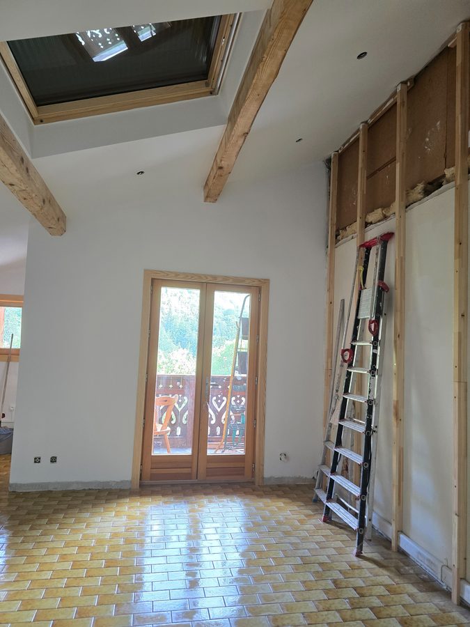 Chantier placo isolation Bellevaux